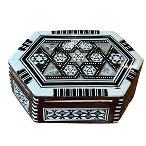 MOTHER OF PEARL MOSAIC JEWELRY Trinket BOX HANDMADE Inlaid EGYPT 4.5 X 3”